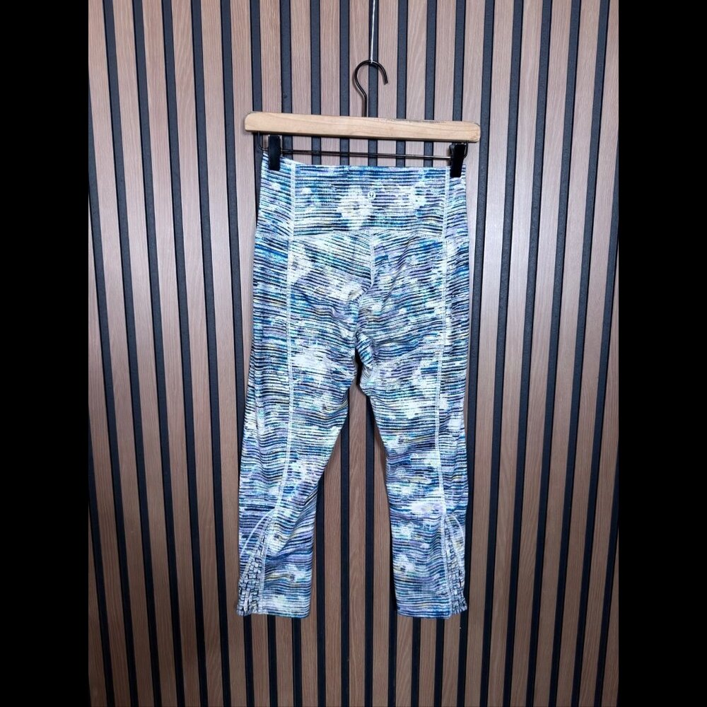 Lululemon Leggings 4 / 6 Womens Multicolor Abstract Cropped Low Rise Tight Pant - Picture 2 of 7